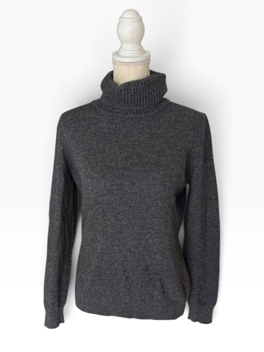 WoolOvers 100% Lambswool Turtleneck Sweater Women's M Charcoal Gray